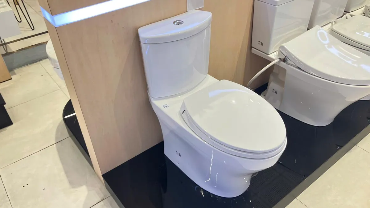 Review Top 5 bồn cầu 2 khối TOTO bán chạy nhất 2026