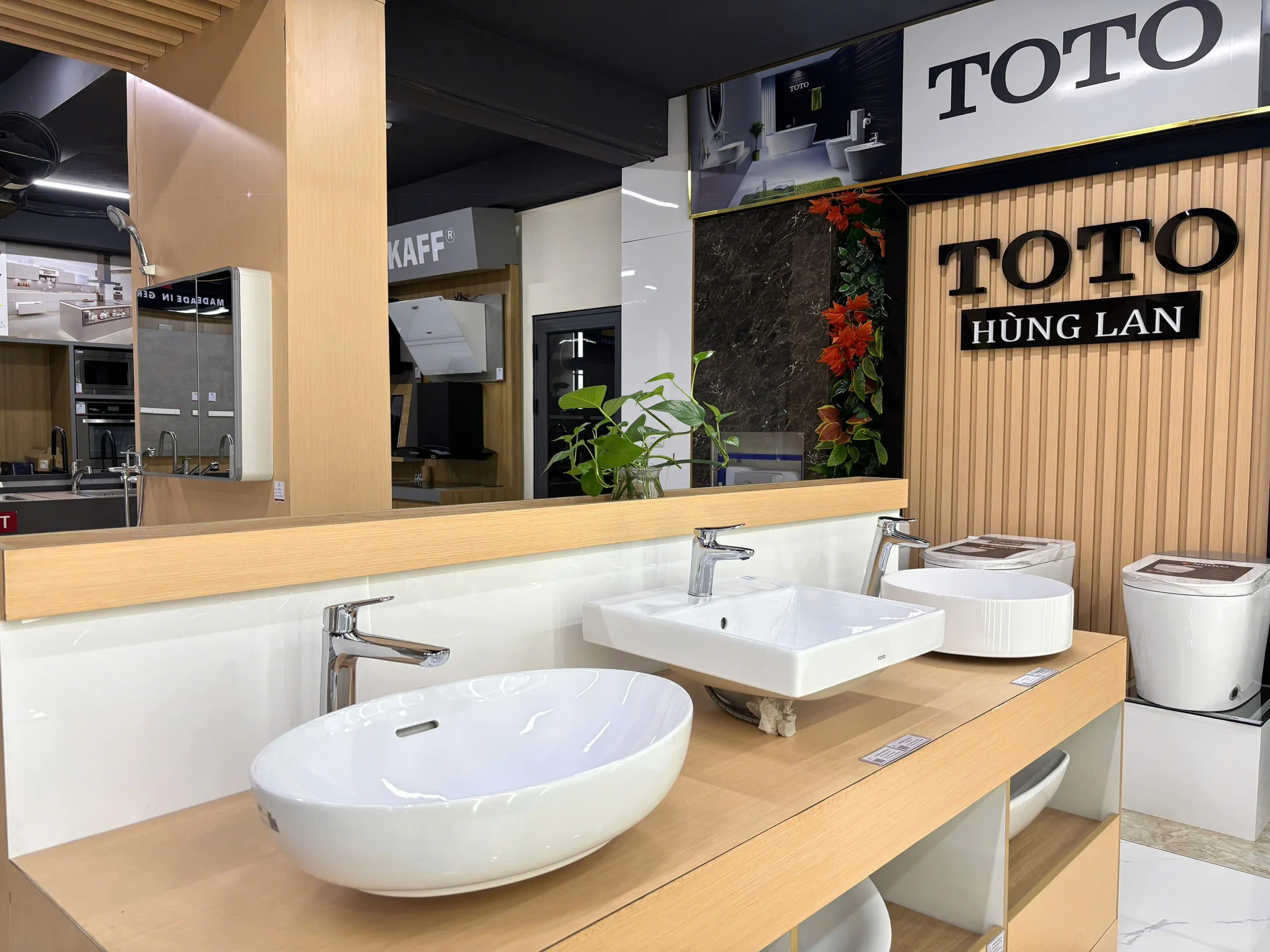 Tổng hợp các loại chậu rửa mặt TOTO phổ biến, kiểu dáng hiện đại