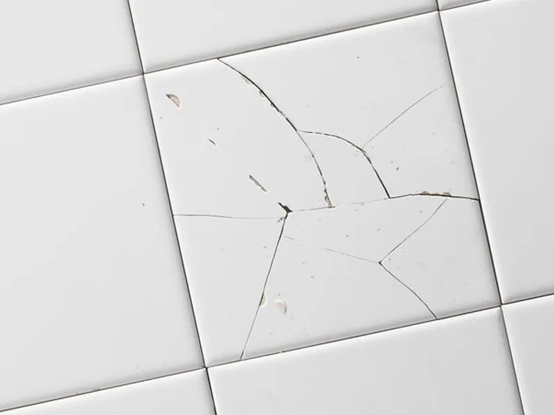 Gạch ốp lát bị nứt- Nguyên nhân và cách xử lý bề mặt gạch đúng cách