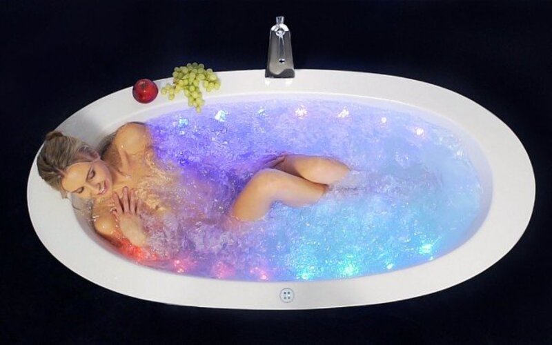 Báo giá bồn tắm massage tại Showroom Hùng Lan