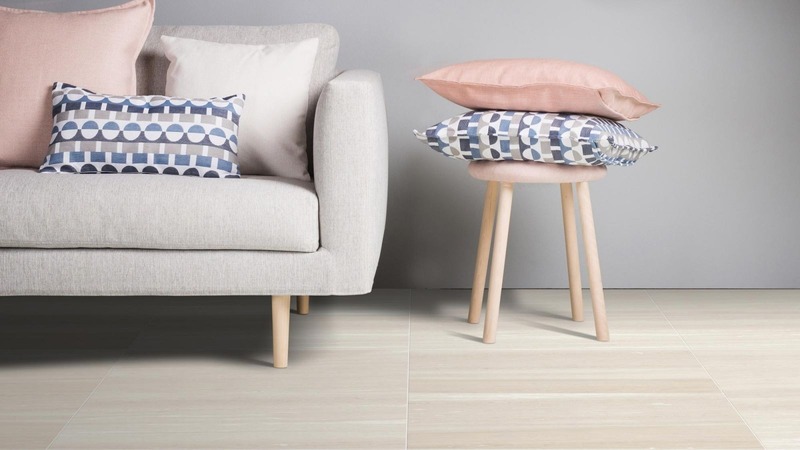 Gạch Eurotile 30x60cm ốp lát phòng khách