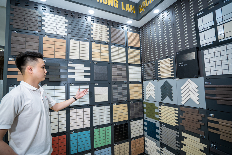 Mua gạch ốp tường nhà tắm đẹp, uy tín chất lượng ở đâu?